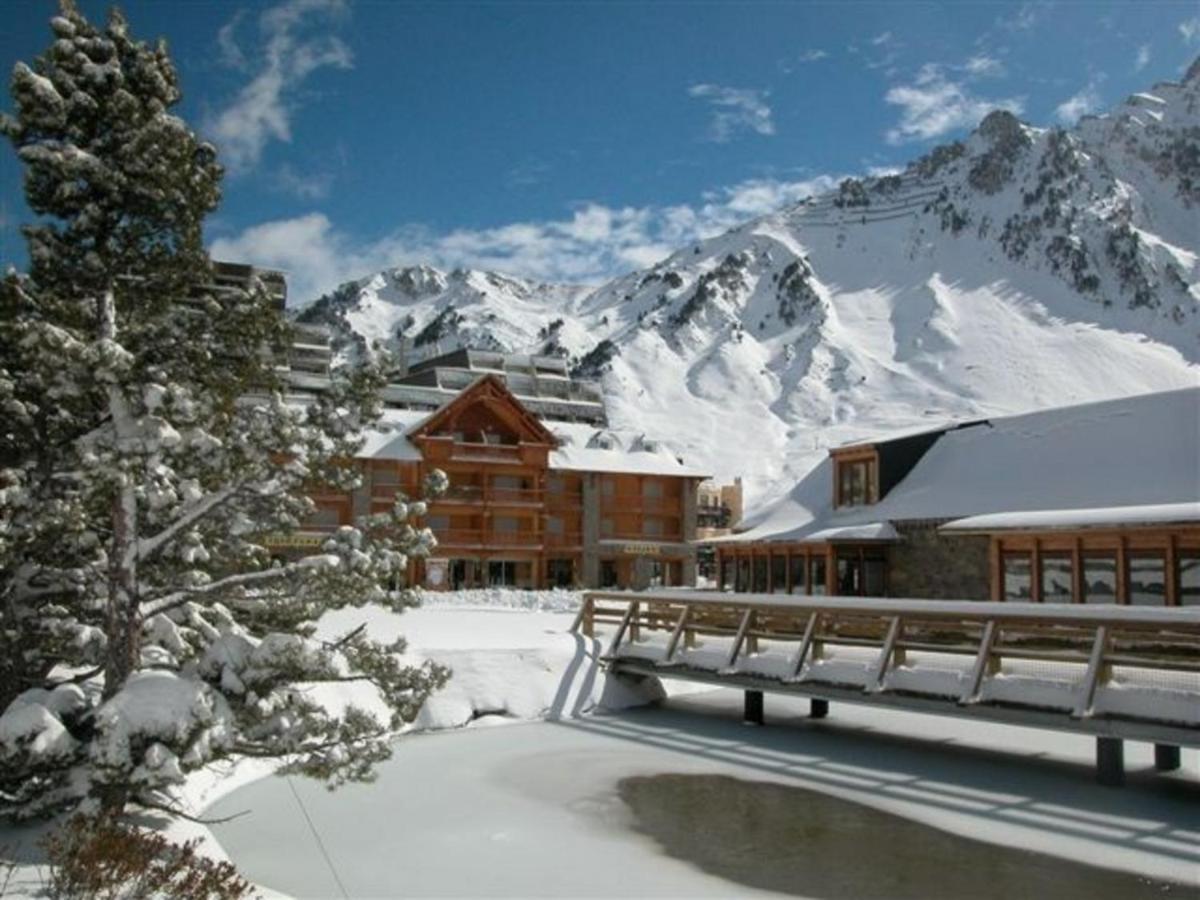 T2 Pour 4 Pers. Avec Terrasse, Piscine Couverte Et Salle De Fitness, Proche Des Pistes - Fr-1-404-199